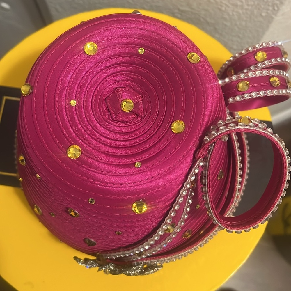 ❤️#10DONNA VINCI COUTURE CHURCH LADY BEAUTIFUL HAT! FUSHIA/ GOLD RHINESTONES! - Picture 3 of 7